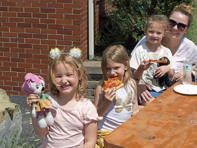 7649047_web1_nhj-heylfamilypractice-082924-3