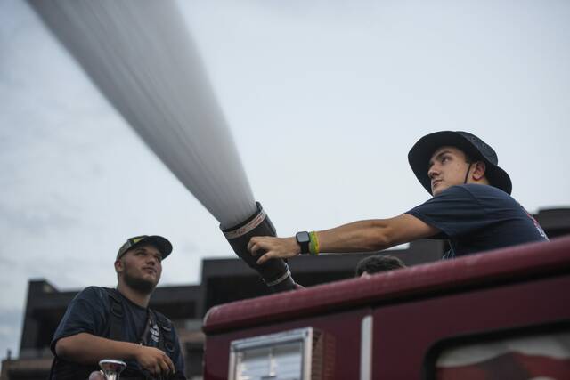 7652099_web1_vnd-OakFireDept16-082724