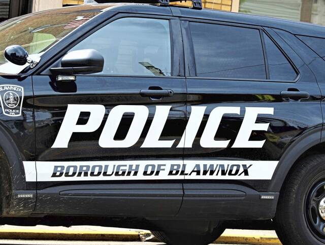 7657819_web1_WEB-Blawnox-police-vehicle-ZZ