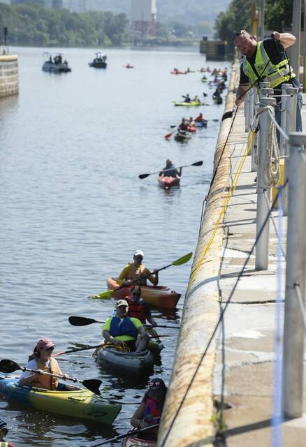 7664020_web1_vnd-kayakpaddle5