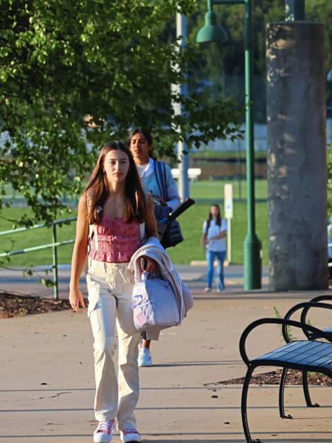 7674977_web1_pcj-schoolfirstday-090524-8