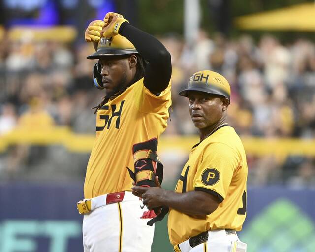 7675706_web1_ptr-BucsDbacks09-080324