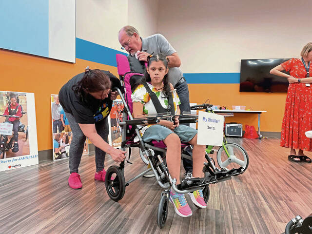 7677110_web1_gtr-AdaptiveStrollers02-083124