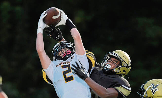 Riverview makes late stop on 2-point attempt to hold off Valley