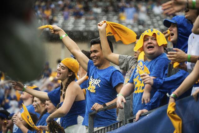 7688919_web1_gtr-PittKentState2-090124