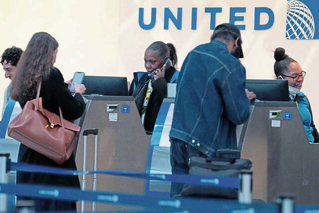 7677307_web1_Airfare