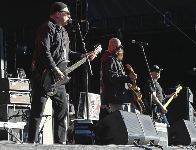 7691016_web1_ptr-GreenDay04-090224