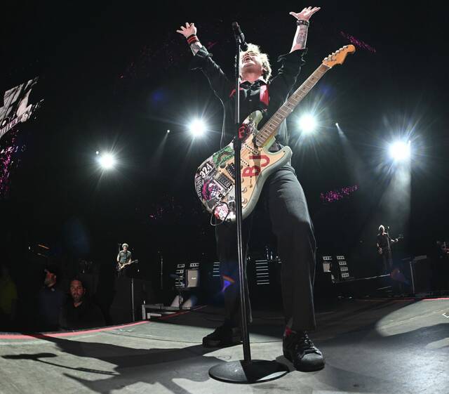 7691016_web1_ptr-GreenDay21-090224