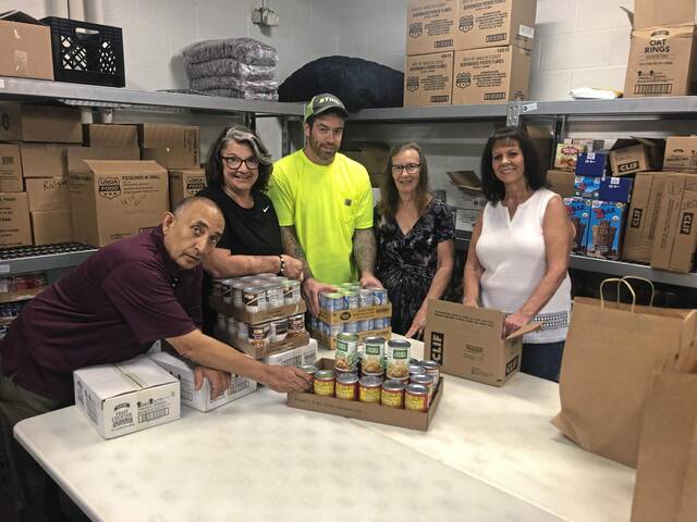 7698176_web1_SEW-FoodPantry2-091224