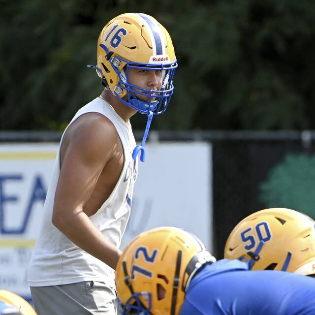 Hampton senior Ray Kirsopp dedicates football season to late father