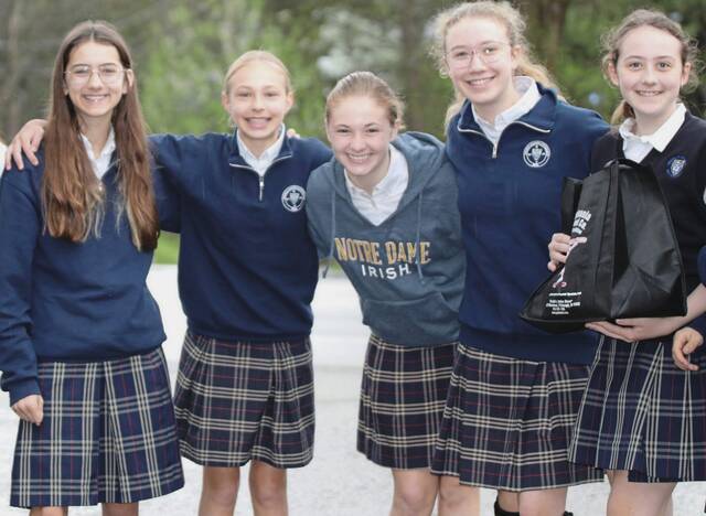 7699300_web1_hj-aquinasmiddleschool-091224-3