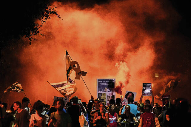 7709264_web1_AP24246663894467