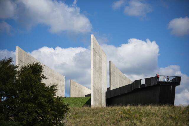 7713117_web1_gtr-Flight93Talk8-091124