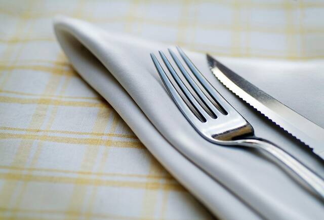 7714323_web1_web-restaurant2