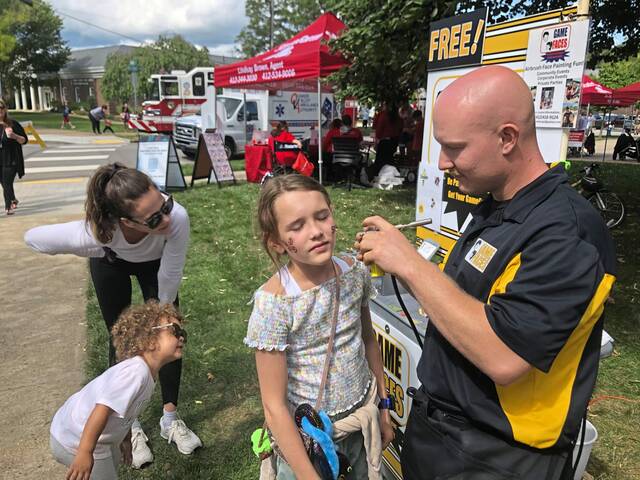 7715860_web1_HER-SewickleyFestival6-091924