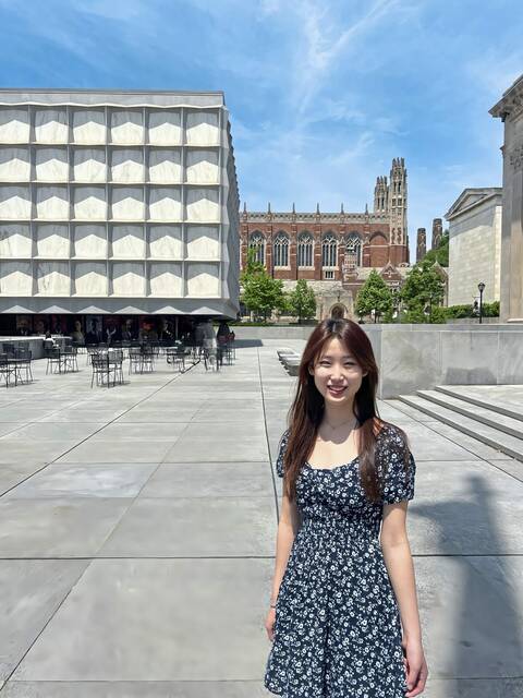 7721336_web1_naj-ashleytutor-5