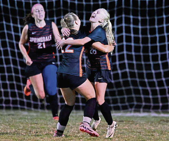 No. 3 Springdale girls soccer beats No. 1 Riverview in overtime