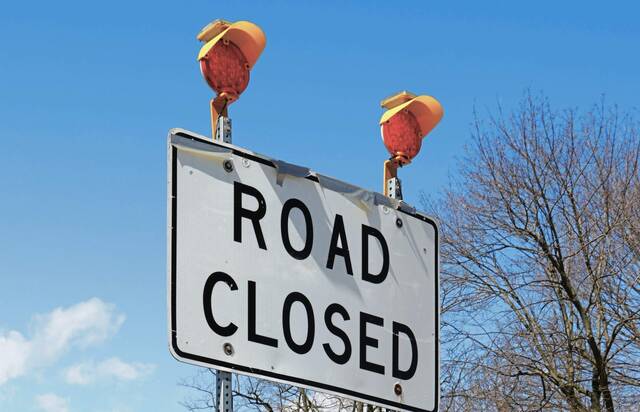 7723346_web1_WEB-Road-closed-sign-BBB