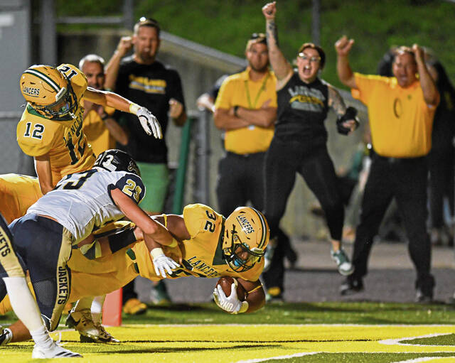 Late defensive stand lifts Deer Lakes past Freeport, gives coach win on birthday