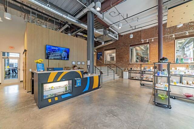 7739672_web1_ptr-PittsburghGlass-3