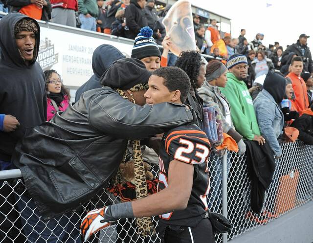 Clairton reveals ‘Tyler Boyd Stadium’ as new name for high school football field