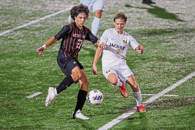 New leaders emerge, hope to keep Bethel Park boys soccer on top of section