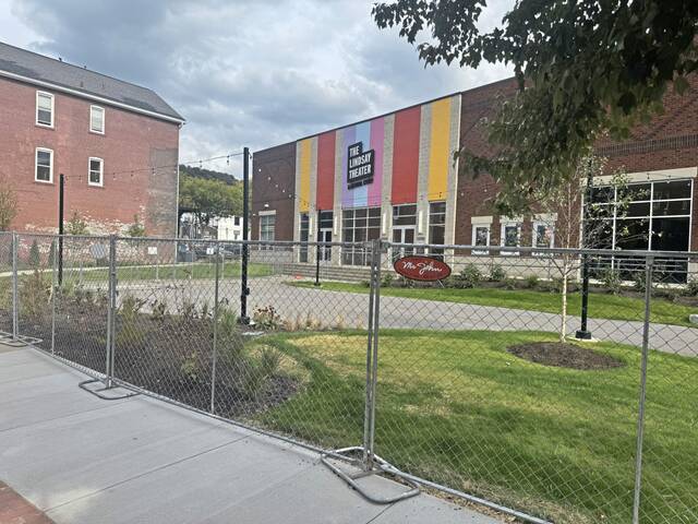 7742964_web1_SEW-TheaterPark-092624