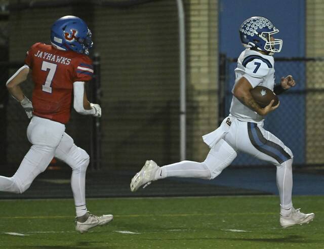 Jayden Floyd, Leechburg rout Jeannette, improve to 5-0 for 1st time since 1981