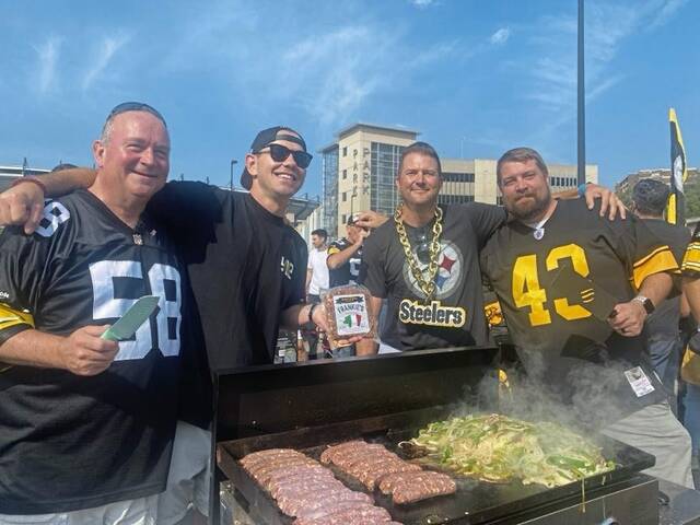 7759036_web1_ptr-SteelersTailgate-6