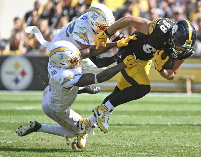 7759397_web1_ptr-SteelersChargers18-092324