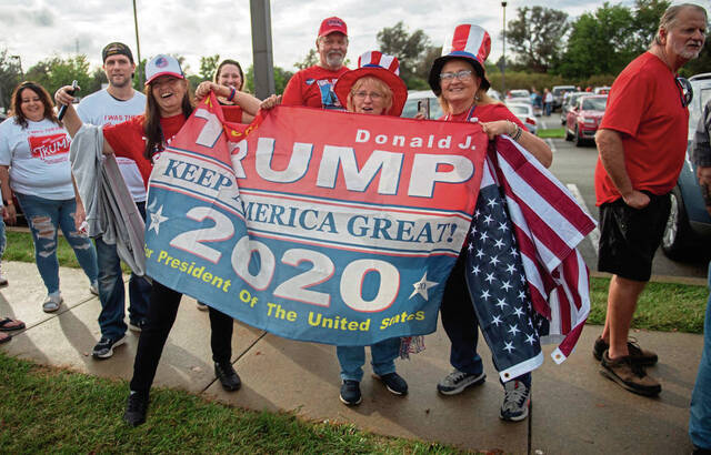 7760078_web1_gtr-TrumpVisit19