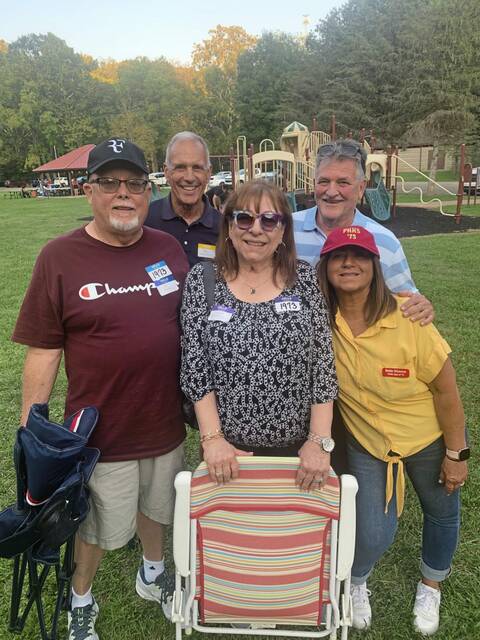 7765197_web1_php-ReunionPicnic-100324--3-