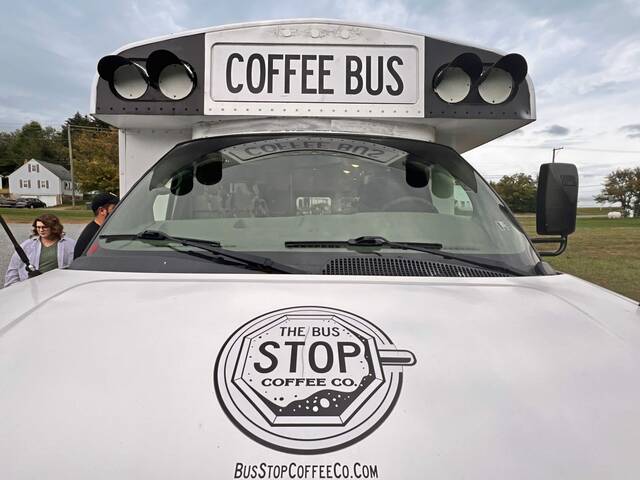 7769059_web1_vnd-busstop-092624-2