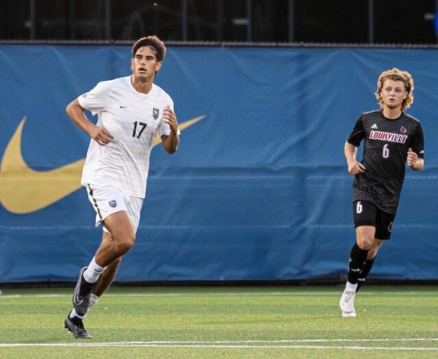 7772756_web1_gtr-PittSoccer3-092724