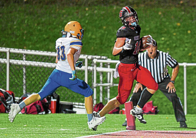 Big stop on 4th down helps Southmoreland beat Derry in Interstate Conference