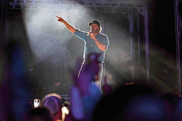 7777423_web1_ptr-LukeBryan2-092924
