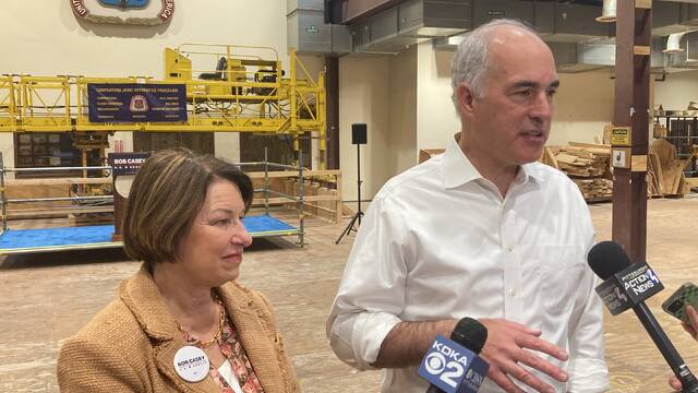 7785096_web1_ptr-CaseyKlobuchar-1-100124