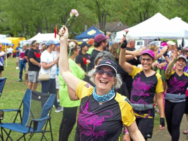7785758_web1_naj-dragonboat-101024-16