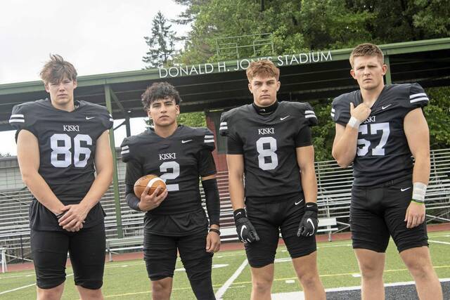 Kiski School football on upswing, building for future