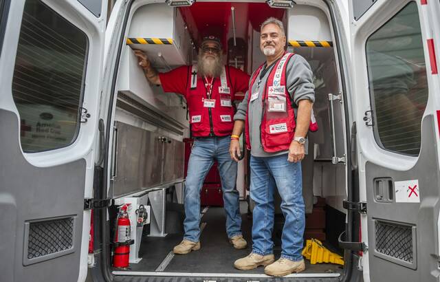 7784329_web1_vnd-localredcross7-100424