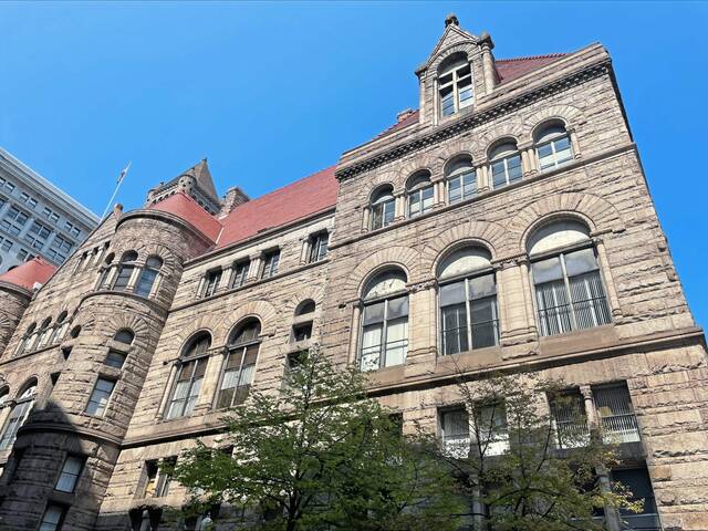 7788275_web1_PTR-Allegheny-County-Courthouse-from-Forbes-Ave-Downtown-Pittsburgh-Sept-2024