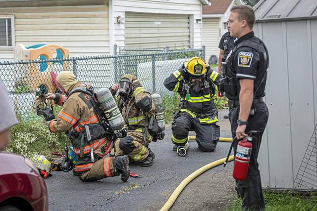 7789576_web1_vnd-harrisonfire4-100224