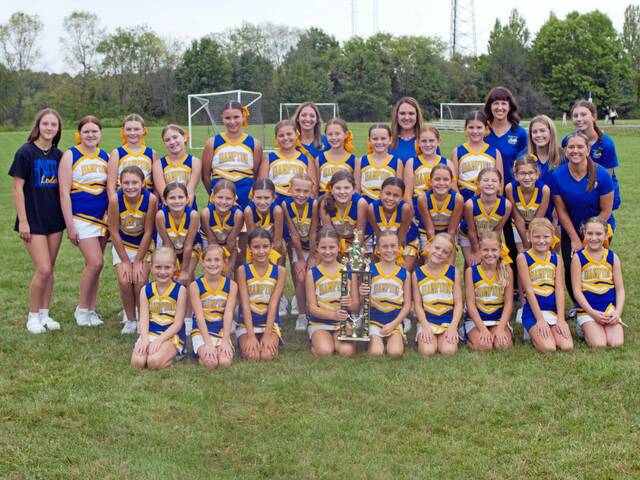 7791458_web1_hj-juniorcheerleaders-103124-1