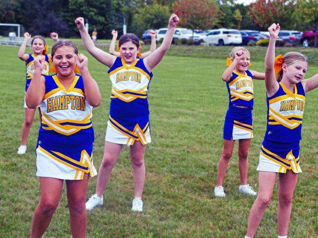 7791458_web1_hj-juniorcheerleaders-103124-7