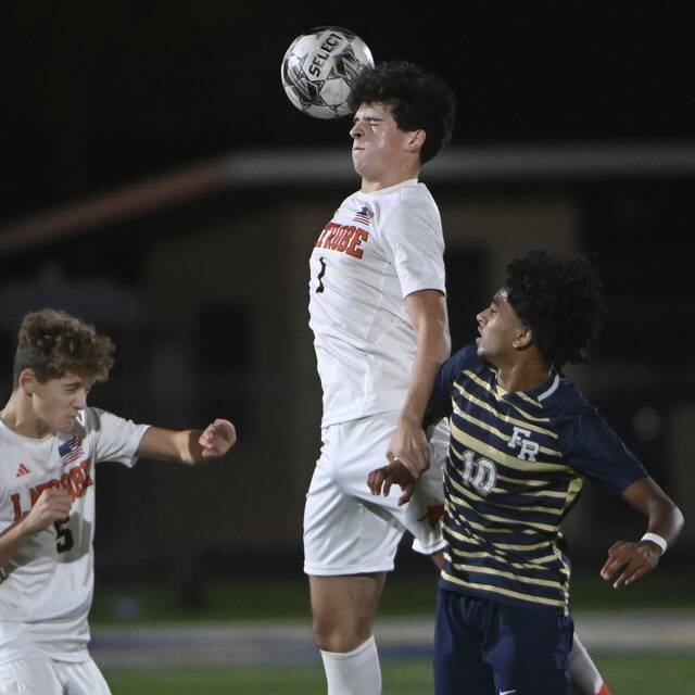 What to watch for in WPIAL sports on Oct. 3, 2024: Boys soccer teams jockey for playoff position