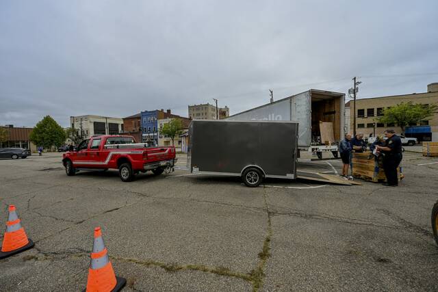 7792196_web1_VND-FireFighterRel100-100324