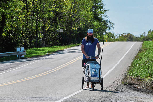 7794218_web1_gtr-BarefootWalk002-100424