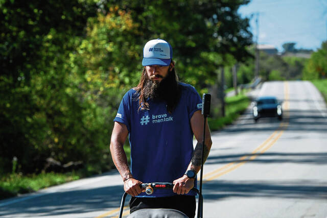 7794218_web1_gtr-BarefootWalk005-100424