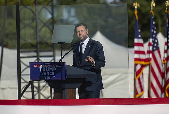 7797997_web1_PTR-TrumpLive14