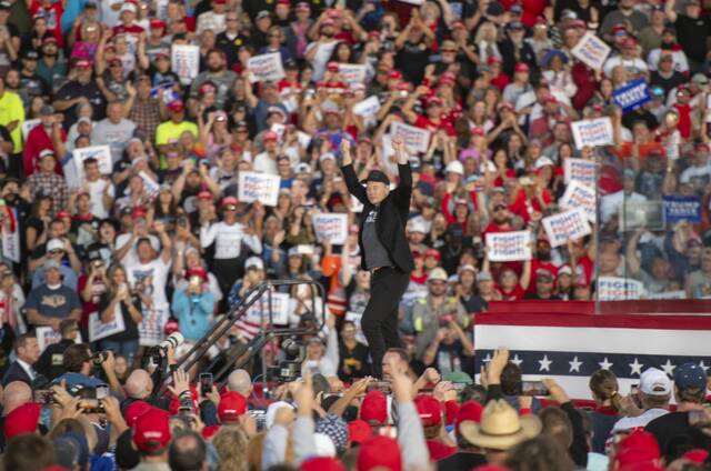 7797997_web1_PTR-TrumpLive22